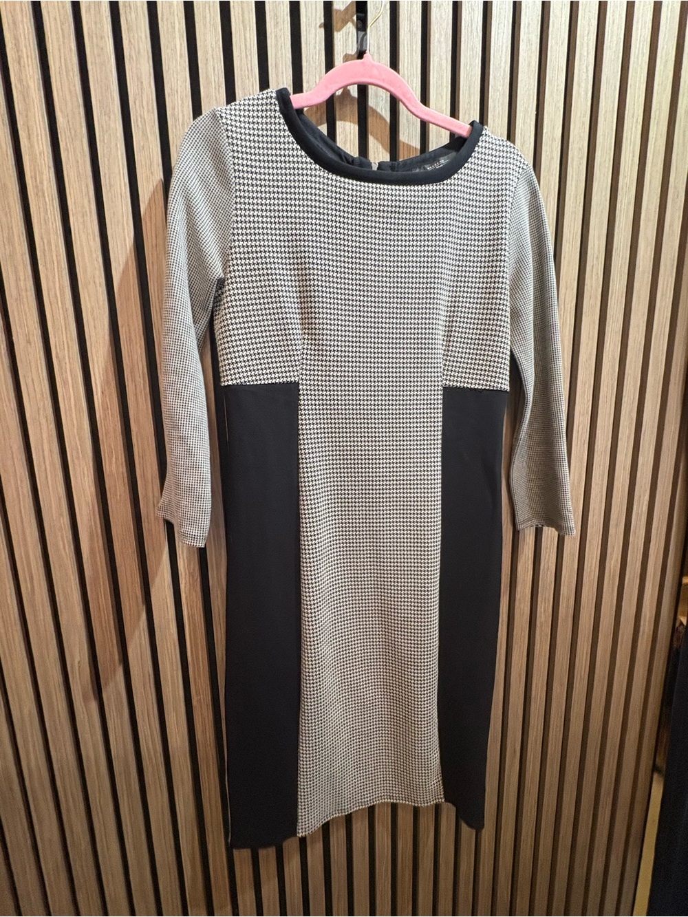 MaxMara Black and Cream Houndstooth Paneled Shift Dress